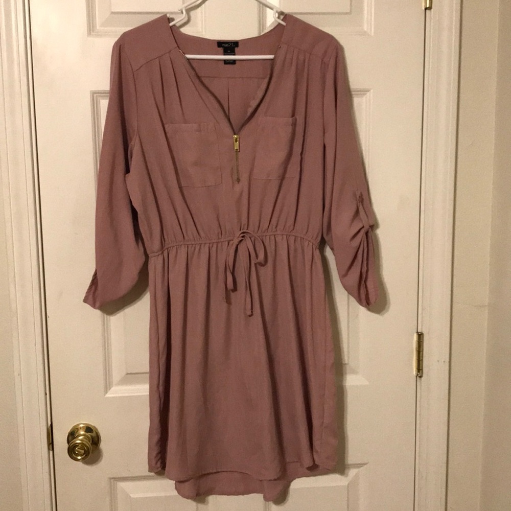 3/4 length sleeve dress with zipper up the front